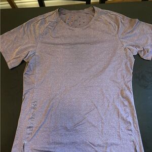 Men’s medium lululemon t shirt